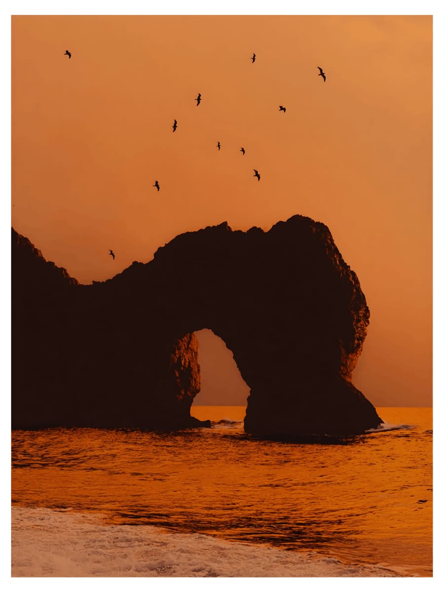 Durdle Door: How the Sea Carved a Doorway Through Stone